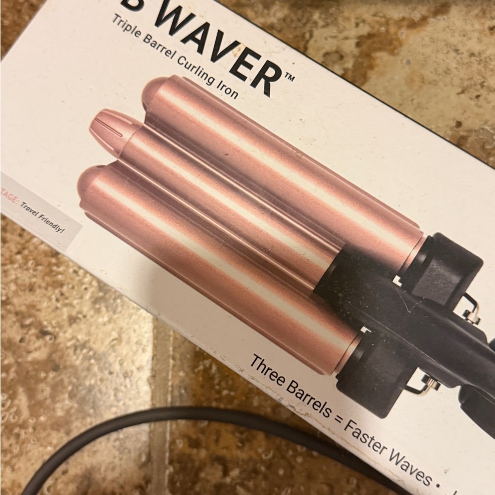 The Beachwaver Co. Triple Barrel Curling Iron - Pink new in box never used